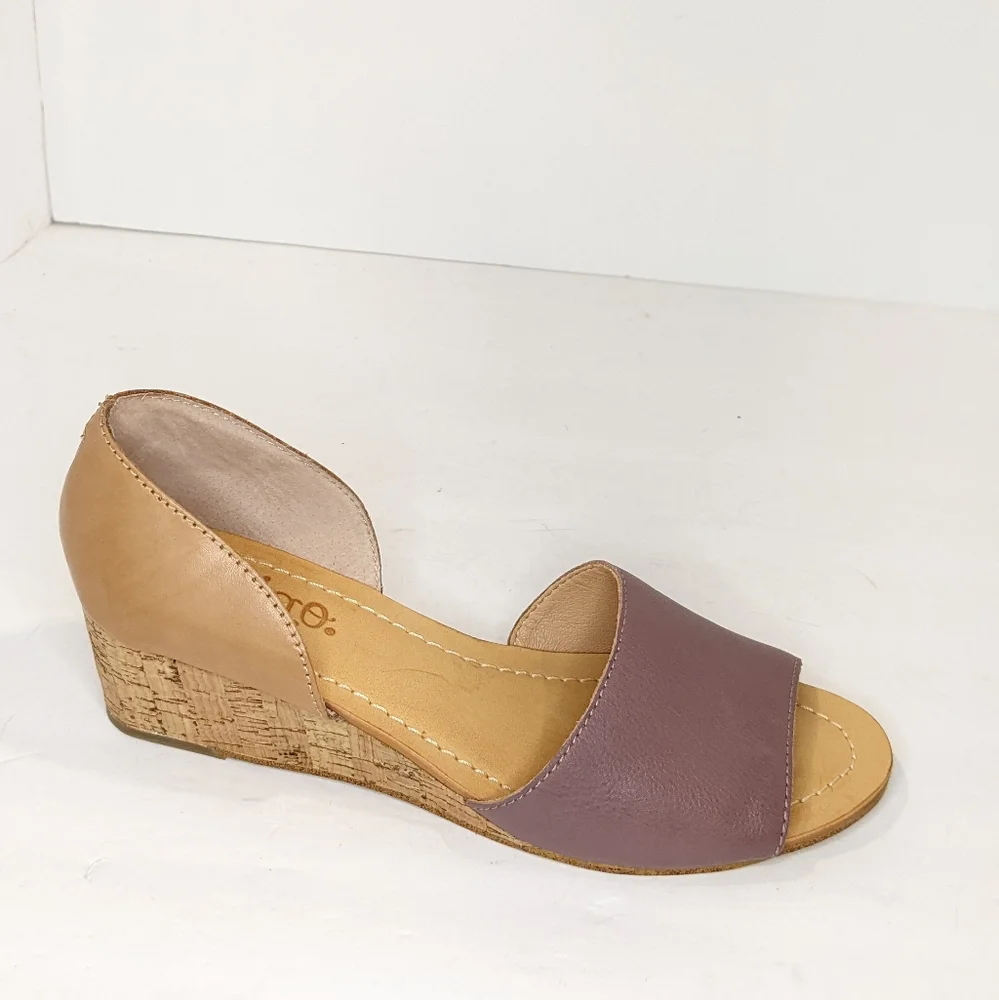 NWOT Latigo leather sandals